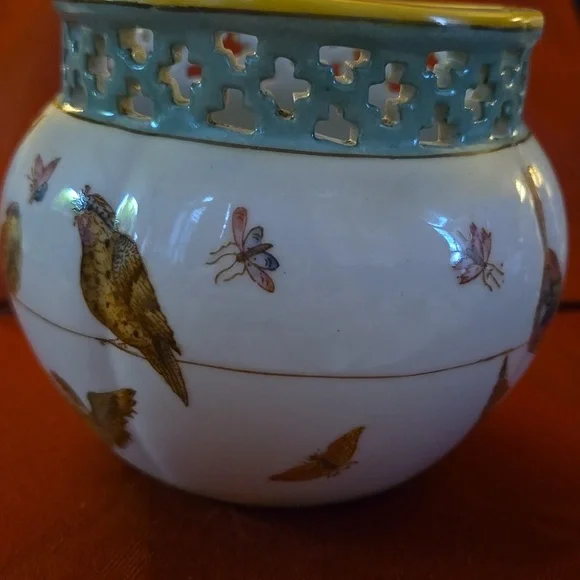 Vintage Asian Urn. Missing Lid. Has A Asiatides Mark - Picture 3 of 7